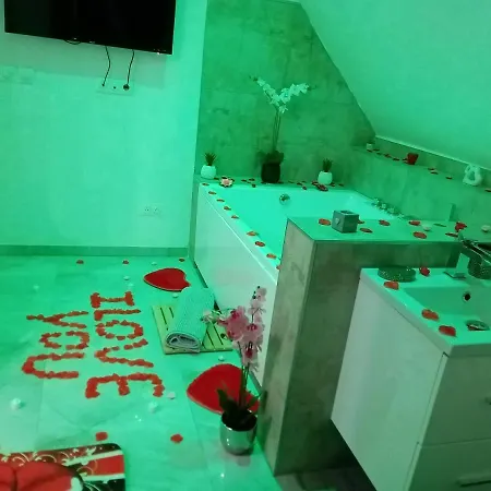 Jacuzzi Au Centre Appartamento *