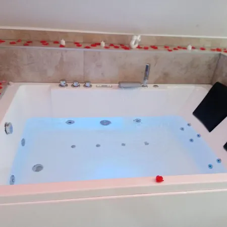 Jacuzzi Au Centre Appartamento Colmar